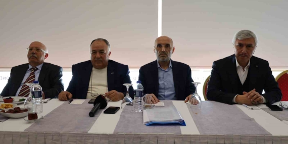 Milli görüşçülerden Saadet Partisi ’ne ‘Oynanan oyunu görün ’ uyarısı