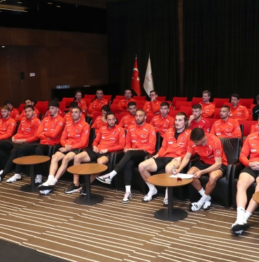 Milliler, dopingle mücadele seminerine katıldı