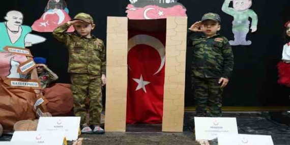 Minikler Çanakkale Zaferi’ni böyle kutladı