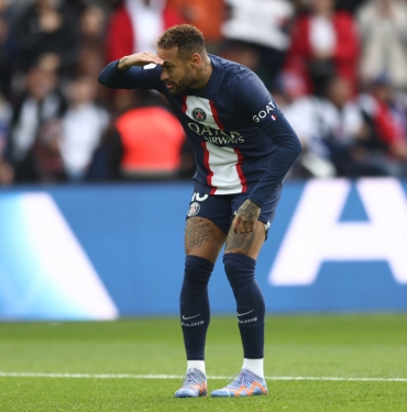 Neymar, sakatlığı sebebiyle sezonu kapattı