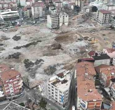 O mahallede felaketin izleri tamamen siliniyor