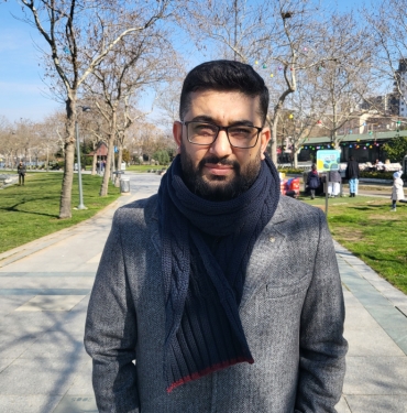 Özbekistanlı Youtuber Abdukarim Mirzayev depremzedeler için yaklaşık 320 bin dolar bağış topladı