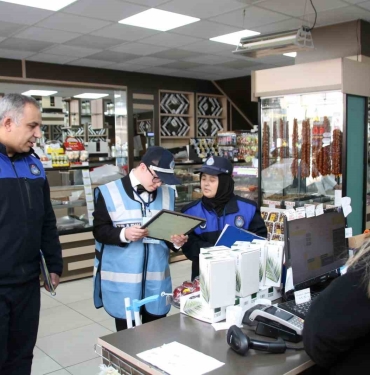 Özel öğrenciler, zabıta kıyafetlerini giyip ekiplerle denetime çıktı
