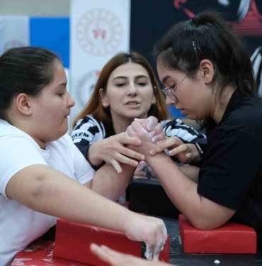 Para Bilek Güreşi heyecanı sona erdi