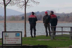Sapanca Gölü ’nde kano alabora oldu: 2 kişi yüzerek kıyıya çıktı