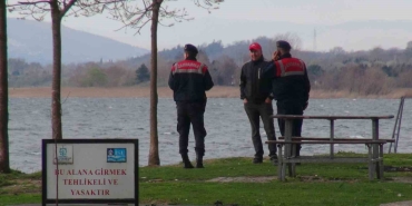 Sapanca Gölü ’nde kano alabora oldu: 2 kişi yüzerek kıyıya çıktı