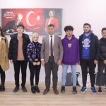 universite-sinavina-hazirlanan-depremzede-ogrencilere-kitap-destegi