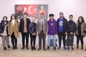 Üniversite sınavına hazırlanan depremzede öğrencilere kitap desteği