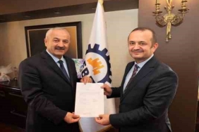 Yaşar Çakmak meclis üyeliğinden istifa etti