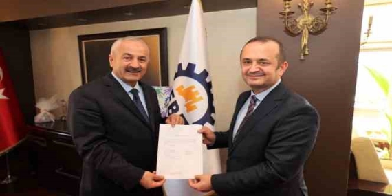 Yaşar Çakmak meclis üyeliğinden istifa etti