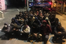 KOCAELİ'DE 25 DÜZENSİZ GÖÇMEN YAKALANDI