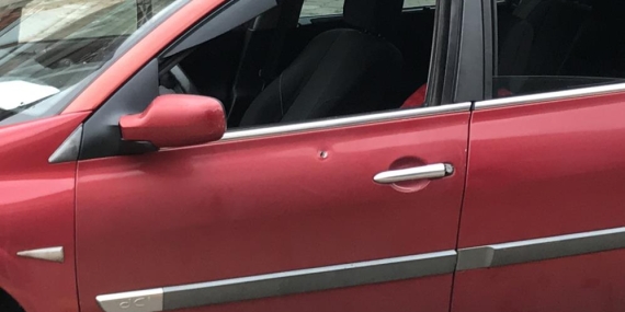 Yol verme kavgası kanlı bitti: 2 kişi silahla vuruldu