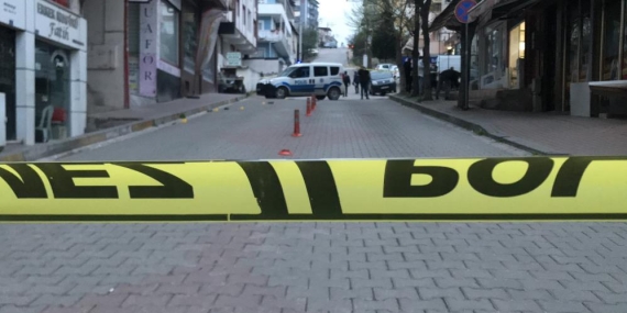 Cadde ortasında korkunç cinayet: Berbere iş yerinin önünde defalarca ateş ettiler