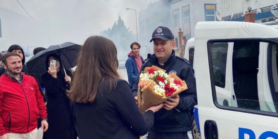 Kavga ihbarına gelen polis ekiplerine büyük sürpriz: Böyle karşılandılar