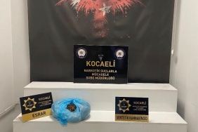 TEDİRGİN DAVRANIŞLARI ELE VERDİ, 4 KİLO 800 GRAM UYUŞTURUCU ELE GEÇİRİLDİ