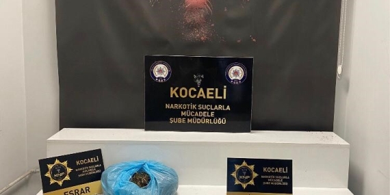 Tedirgin davranışları ele verdi, 4 kilo 800 gram uyuşturucu ele geçirildi