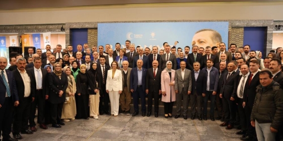 Başkan Büyükakın: “İlk turda yüzde 54 alacağız, Togg’una iddiaya girmeye hazır mısınız”