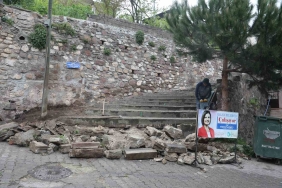 Akçakoca Mahallesi ’nde merdivenler yenileniyor