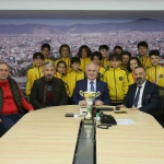 alparslan-ortaokulu-ndan-kocaeli-sampiyonlugu