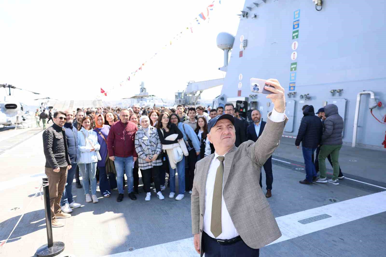 Başkan Bıyık, gençleri TCG Anadolu Gemisi ’ne götürdü