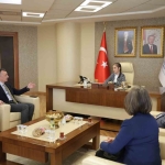 baskan-buyukakin-makamini-azranur-a-birakti