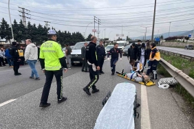 Bayram ziyaretine giden ailenin bulunduğu araç yan yattı: 3 ’ü çocuk 8 yaralı