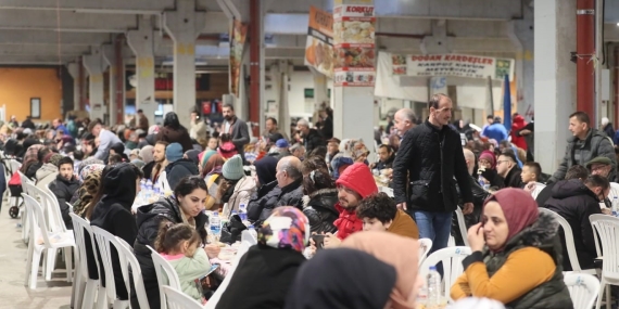 Birlik ve beraberlik içinde oruçlar açıldı