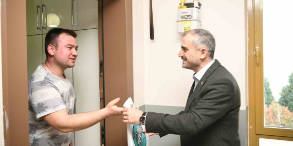 Çayırova ’da her eve bayram çikolatası