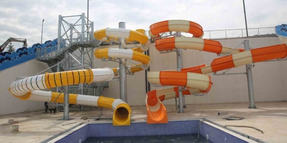 Çift kaydıraklı aqua park yaza hazırlanıyor