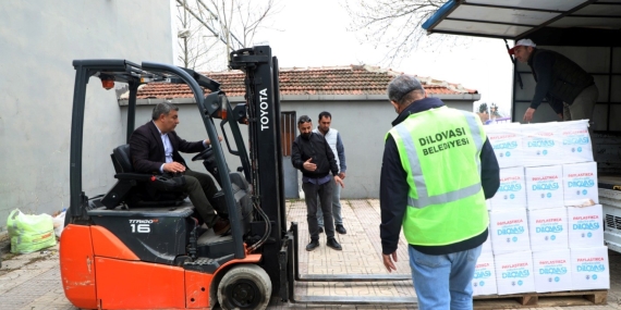 Dilovası ’nda tüm hanelere Ramazan kumanyası dağıtılıyor