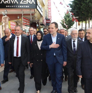 Erbakan: "(Kılıçdaroğlu) Biz borçtan kurtulmaya çalışıyoruz, sen 300 milyar dolar borç getiriyorsun"
