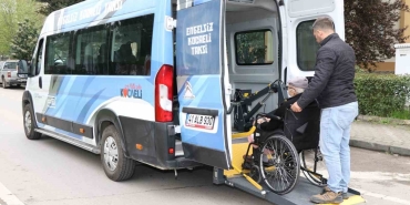 Hasta nakil ambulansları ve engelsiz taksi, bayramda da görev başında