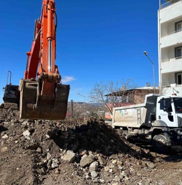 İzmit Belediyesi ekipleri Adıyaman ’da