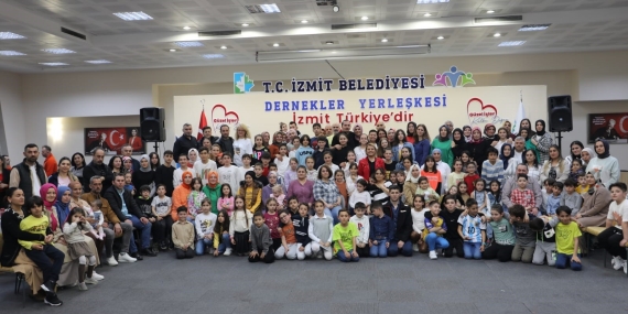 İzmit ’te 7 bin 128 çocuk yüzme öğrendi