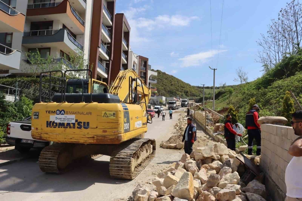 İzmit ’te kaçak yapılarla mücadele