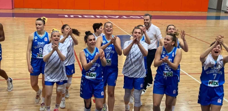 İzmitli Perileri Tourısm X Boğaziçi Basketbol ’u 94-84 mağlup etti