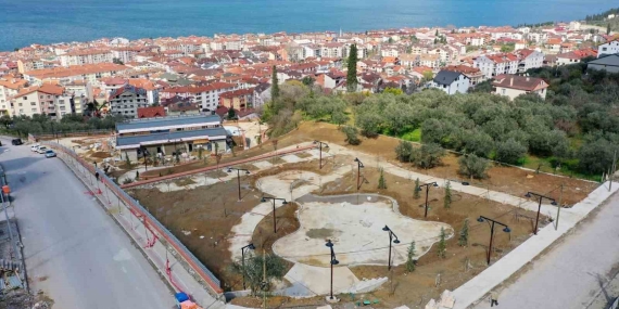 Karamürsel Millet Bahçesi ’nde yoğun tempo