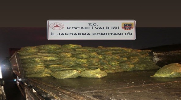 Kocaeli'de 10 ton kaçak midye ele geçirildi