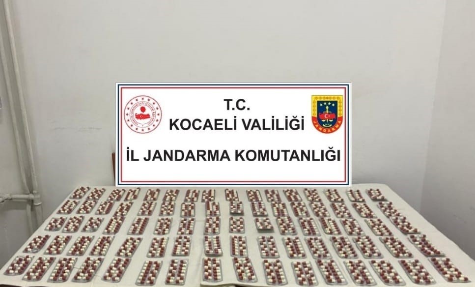 Kocaeli ’de bin 115 sentetik ecza hap ele geçirildi