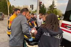 Kocaeli ’de iki otomobil çarpıştı, yol trafiğe kapandı: 5 yaralı