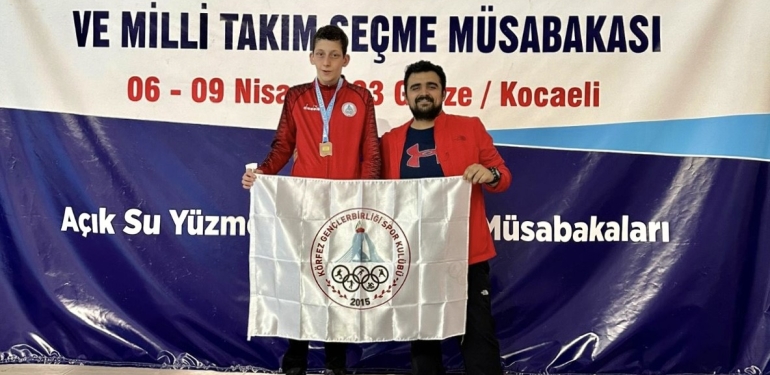 Körfezli yüzücüler milli takım kamp kadrosuna seçildi