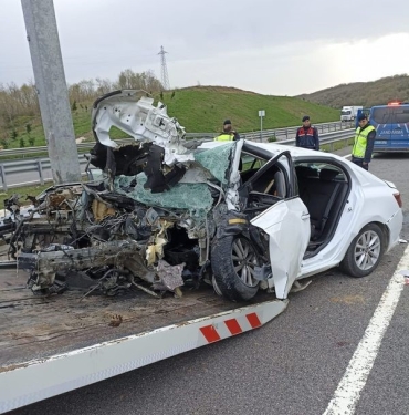 Kuzey Marmara ’da feci kaza: Motor, otomobilden ayrılarak yola savruldu
