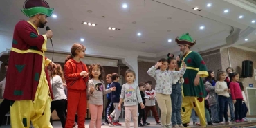 Minikler şenlikte eğlendi