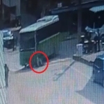 ozel-halk-otobusu-yaya-gecidinde-anne-ve-ogluna-carpti