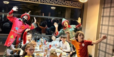 Şehrin mutfaklarında Hacivat ve Karagöz eğlencesi