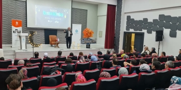 Sıtkı Aslanhan ’dan ebeveynlere: "Çocuk eğitimi sadece maddiyata indirgenmemelidir"