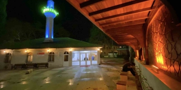 Tarihi Sümer Cami ’nin dokusuna uygun şadırvan