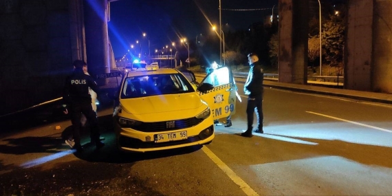 Ticari takside silahla vurulmuş halde bulundu