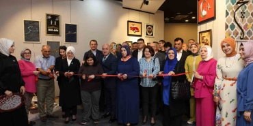 1 yıllık emeklerini sergilediler