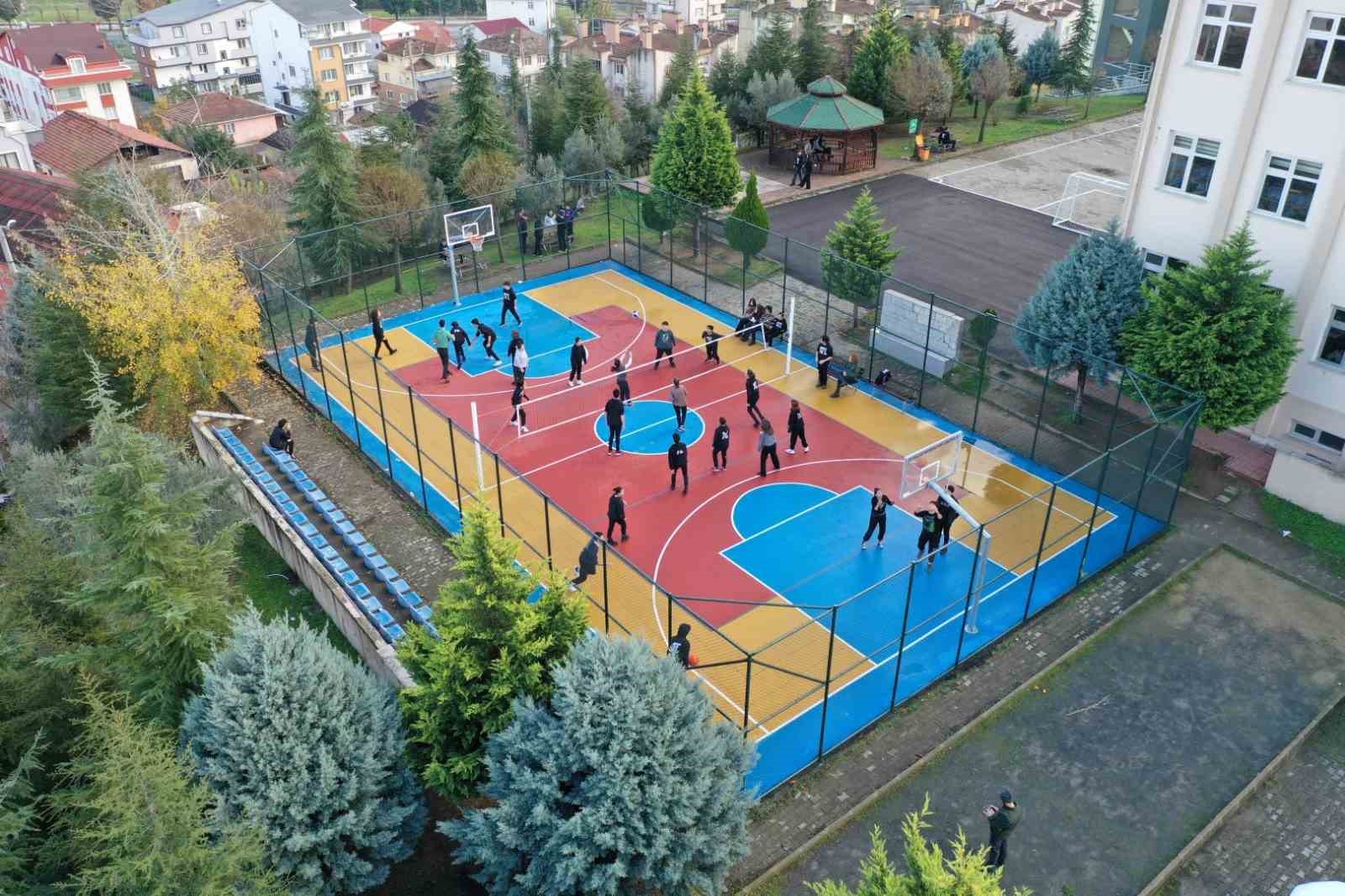 120 okula basketbol ve voleybol sahası yapılacak